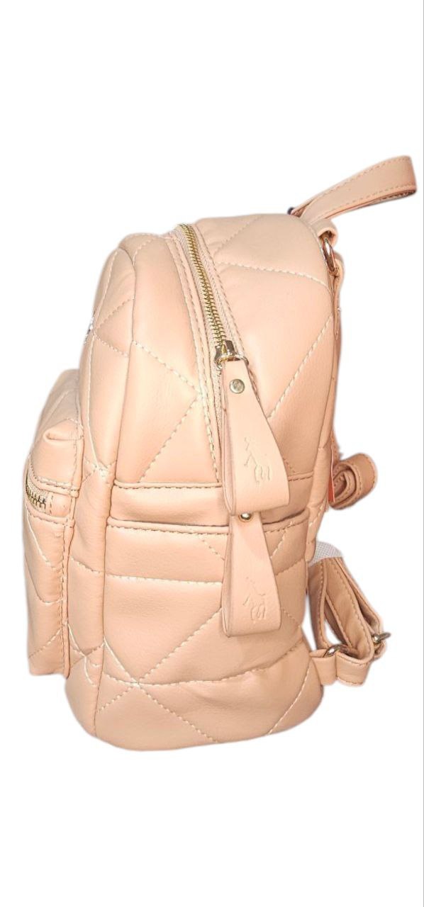 Mochila Elegante HPC Polo para Dama Color Camel – Piel Sintética Acolchada Modelo 974#